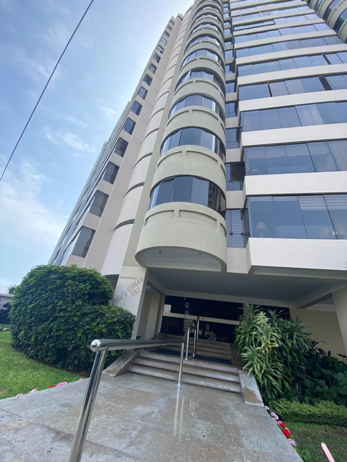 Oceanfront Miraflores Larcomar Next To Marriott Lima Exterior photo
