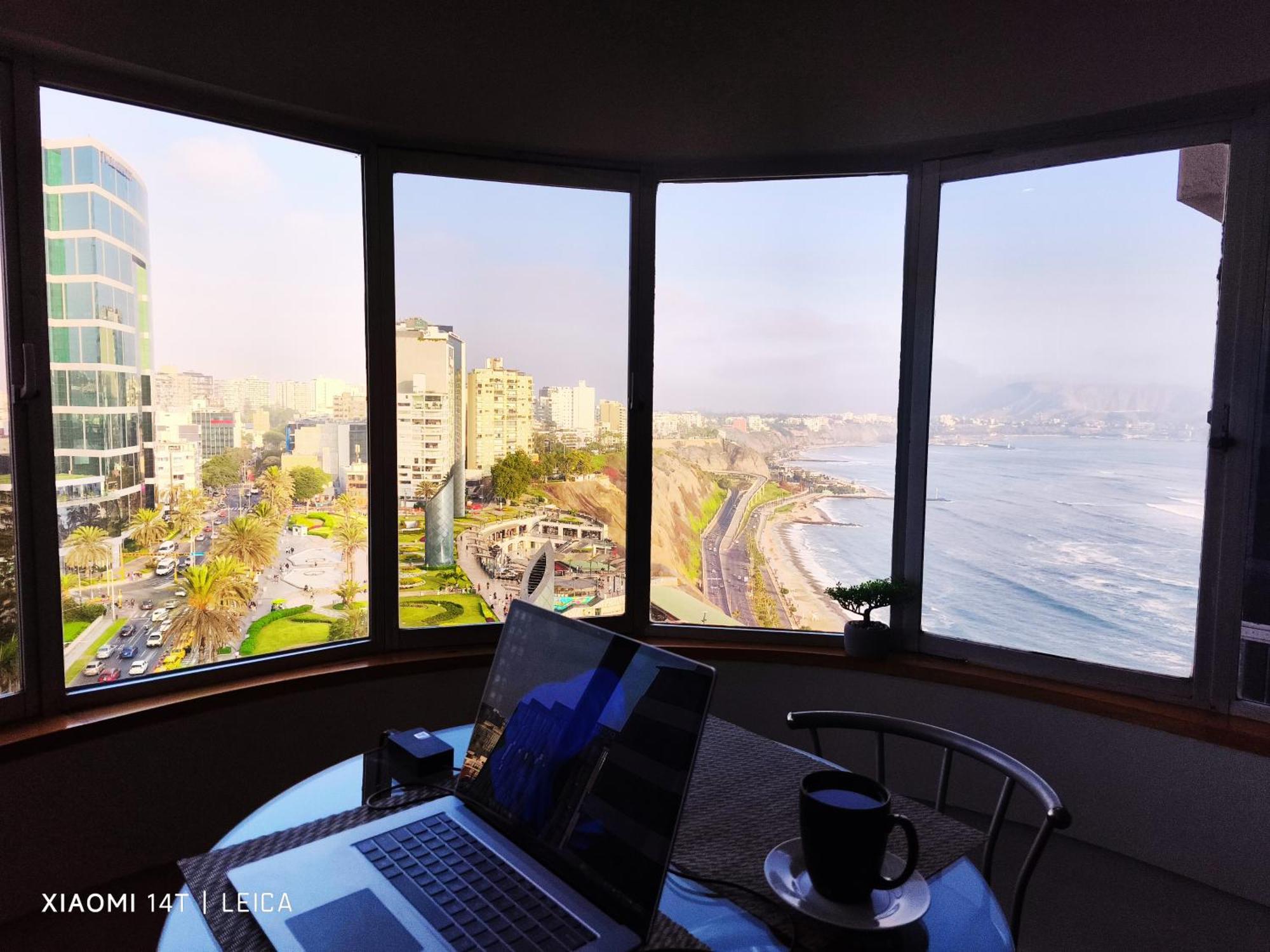 Oceanfront Miraflores Larcomar Next To Marriott Lima Exterior photo