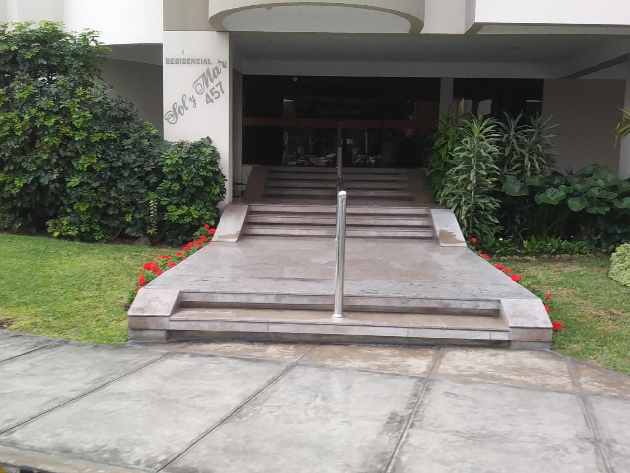 Oceanfront Miraflores Larcomar Next To Marriott Lima Exterior photo